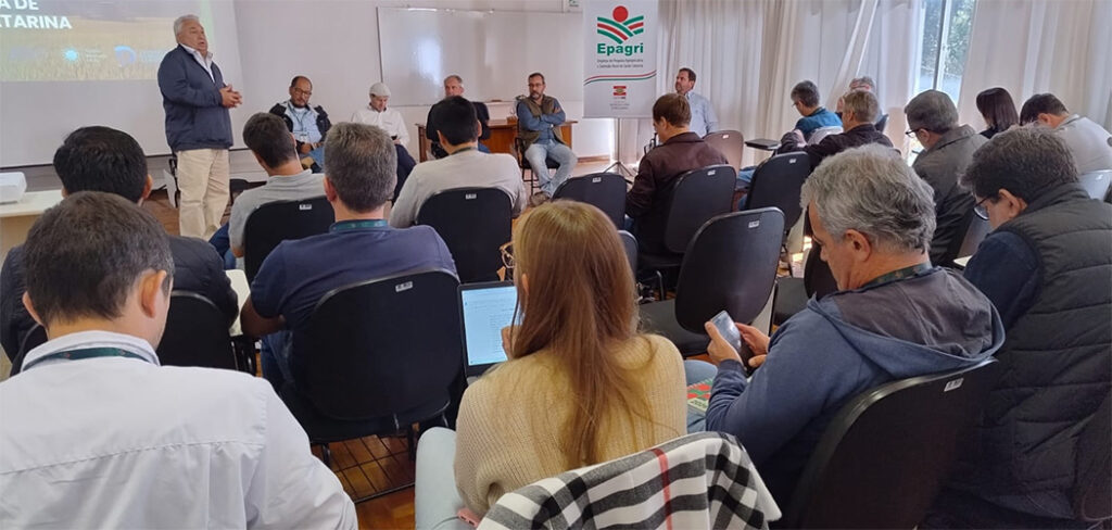 Faesc foi representada no evento pelo vice-presidente de secretaria Enori Barbieri