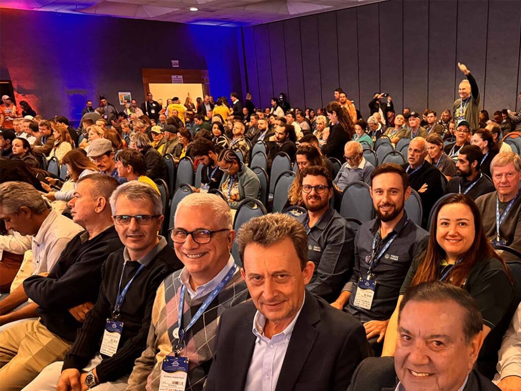 Representantes do Sistema Faesc/Senar e equipe técnica da ATeg, durante abertura