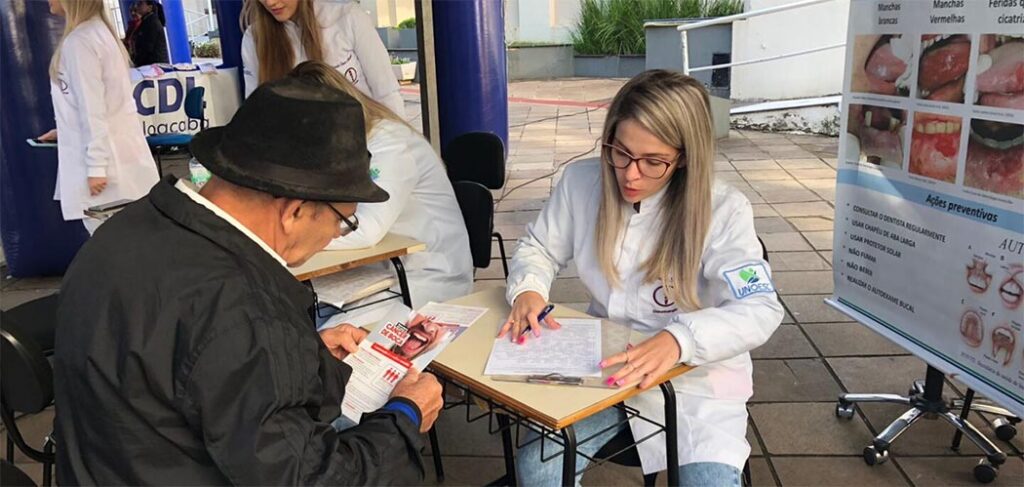 Curso de Odontologia realizará nesta quinta-feira ação gratuita voltada à prevenção do câncer bucal em Joaçaba