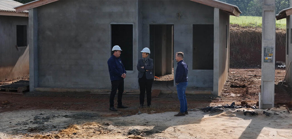 Obras do Programa Casa Catarina avançam em municípios do Oeste e moradias serão inauguradas em breve