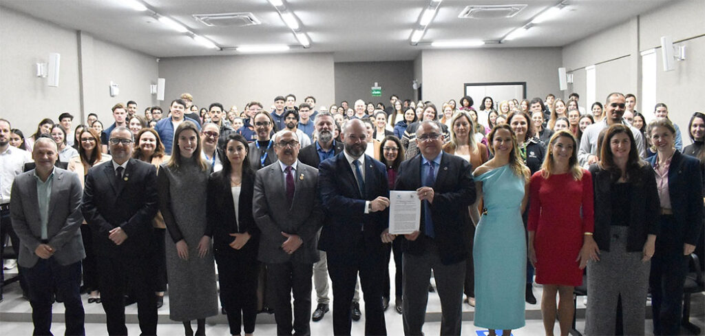 Unoesc e Universidad Autónoma de Chihuahua firmam convênio de dupla titulação em Odontologia