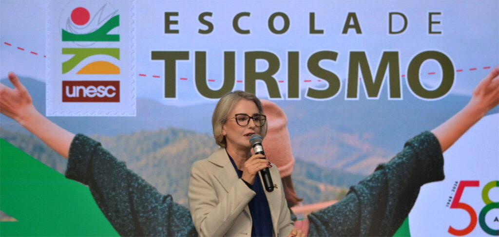 Escola de Turismo - UNESC