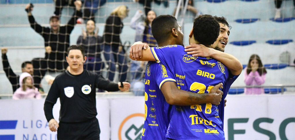 Joaçaba Futsal venceu o Blumenau por 5 a 0