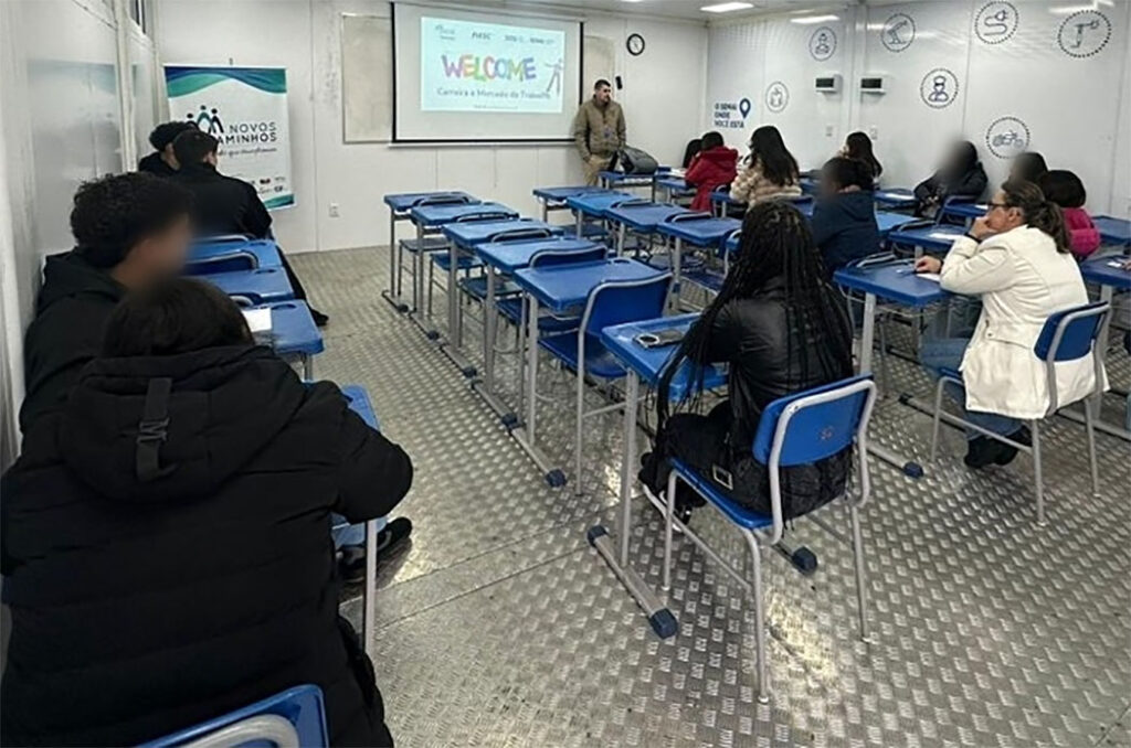 Adolescentes do programa Novos Caminhos planejam carreira e escolhas profissionais no meio oeste catarinense