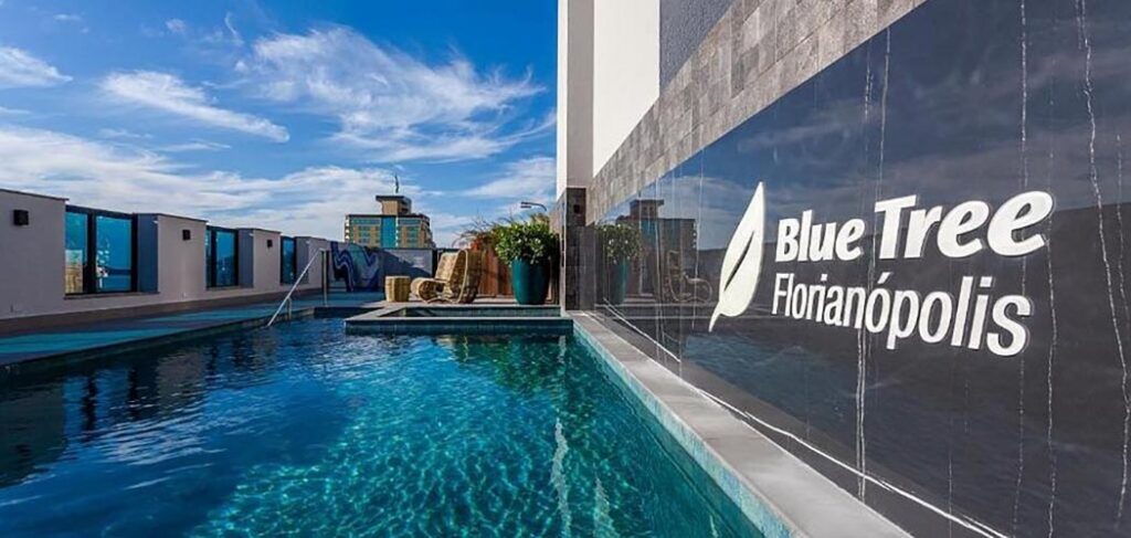 Blue Tree Premium Florianópolis cria pacote exclusivo para quem quer viver a Oktoberfest de Blumenau com mais conforto
