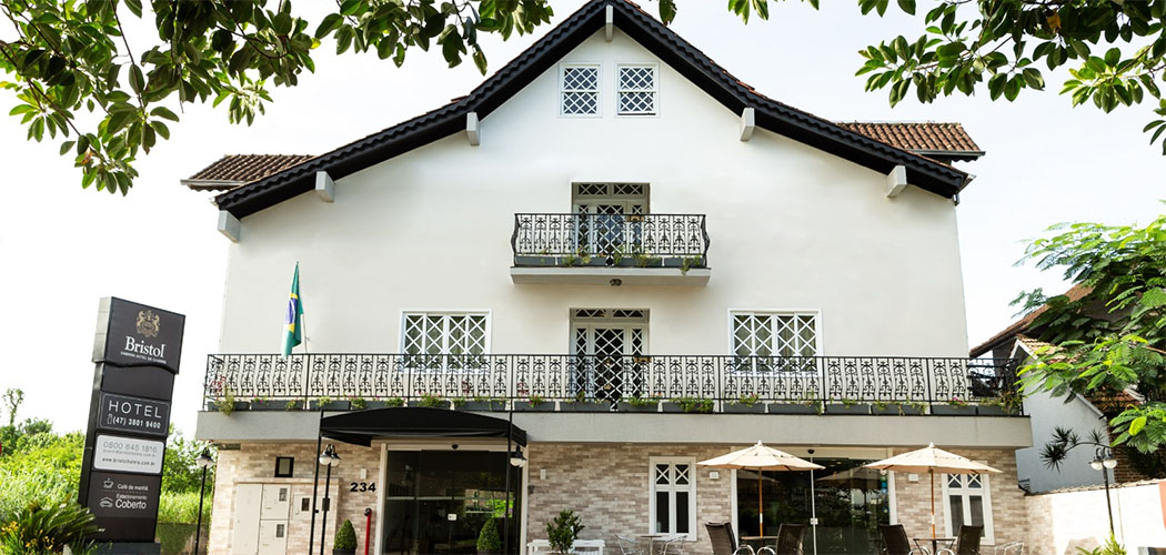Bristol Sabrina Hotel de Charme reduz consumo de papel em 70% no último ano em Joinville