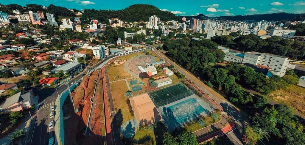 Agendamento das quadras do Parque Municipal de Joaçaba passa a ser feito pelo aplicativo Joaçaba Mais
