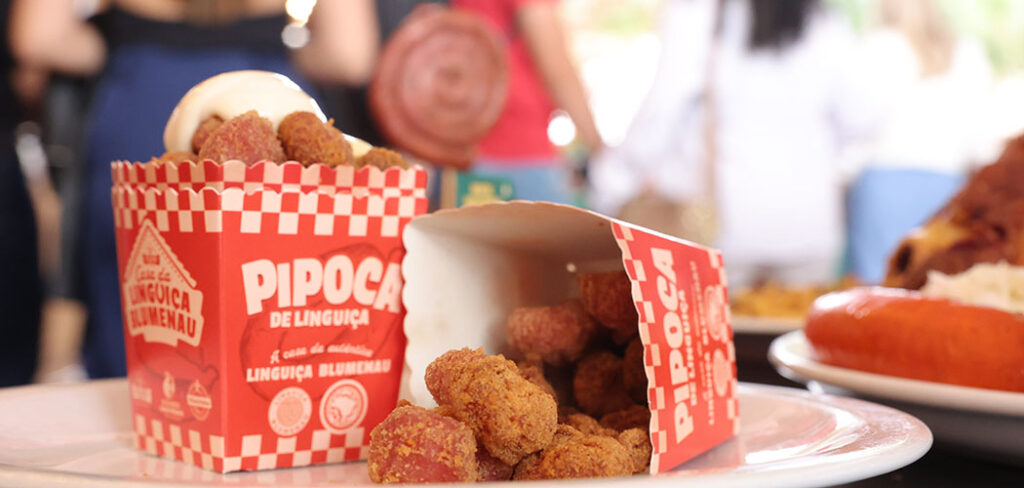 Pipoca de Linguiça Blumenau conquista visitantes e já tem presença confirmada na Oktoberfest 2026