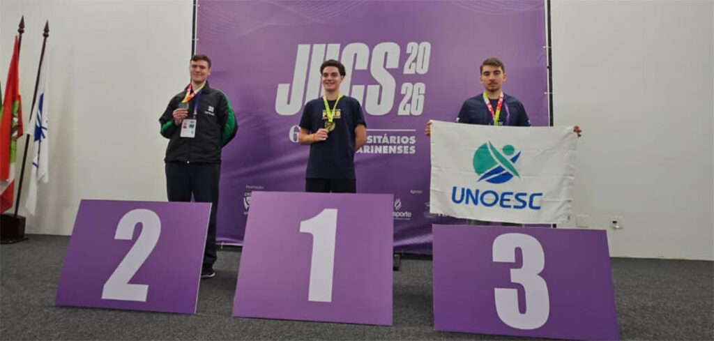 Atletas de Joaçaba conquistam títulos nos JUCs e garantem vaga para o Nacional Universitário de Badminton