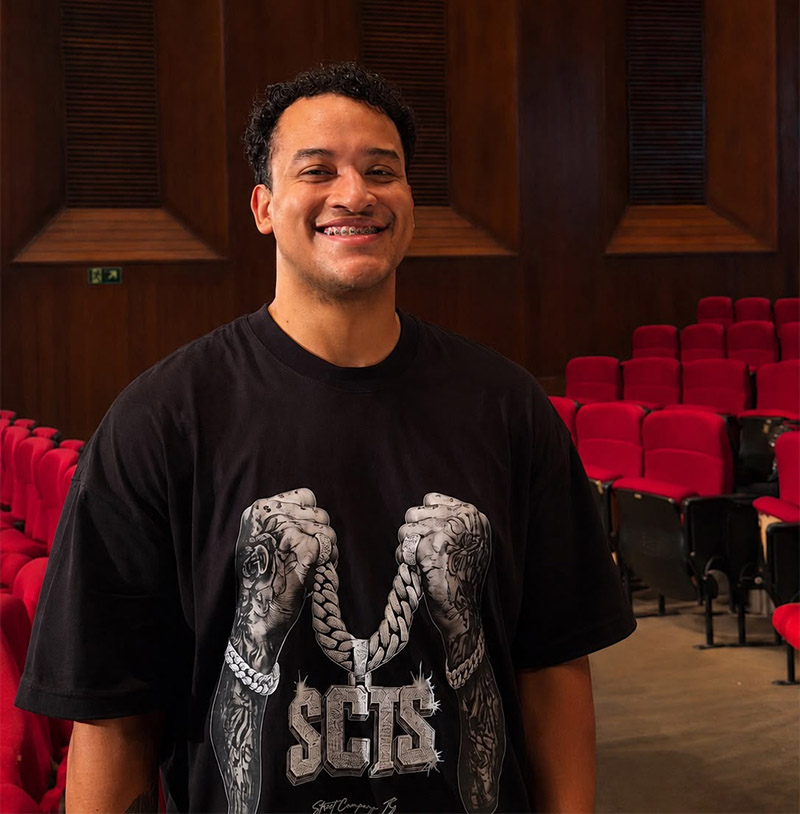 Bailarino Pedro Antonio Ribeiro Neto leva o nome de Joaçaba ao Festival de Dança de Joinville, um dos maiores do mundo