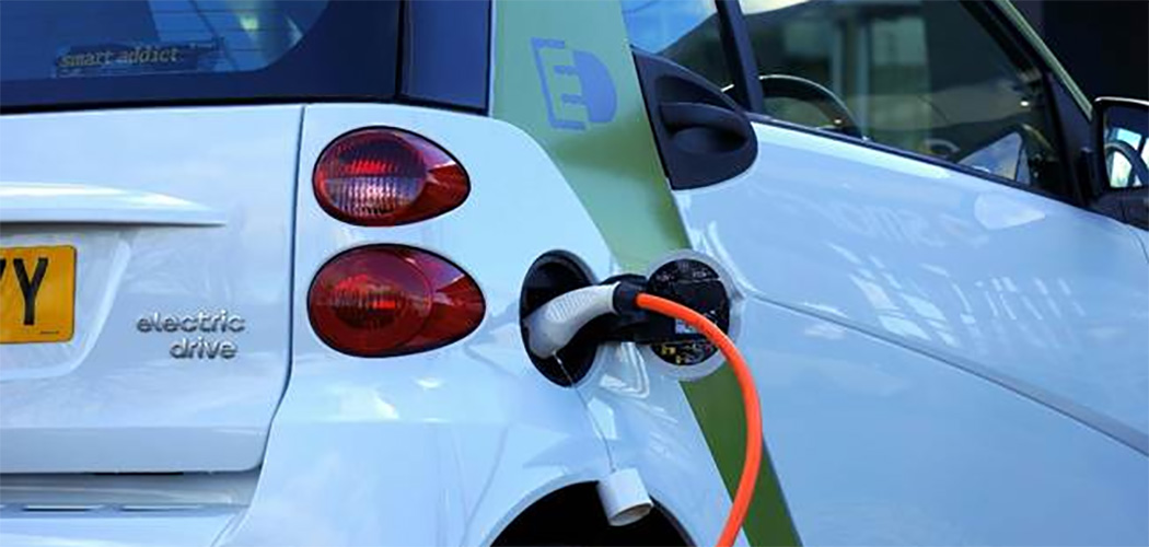 Carro elétrico ou híbrido: qual vale mais a pena para o seu dia a dia?