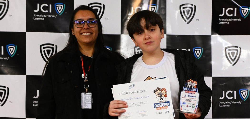 Joaçaba conquista 1º e 2º lugar no Concurso de Oratória da JCI e destaca talento dos estudantes da rede municipal