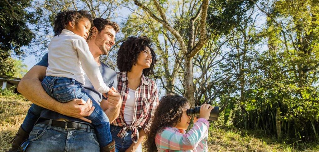 Férias em família: 7 dicas para evitar perrengues e aproveitar a viagem do início ao fim
