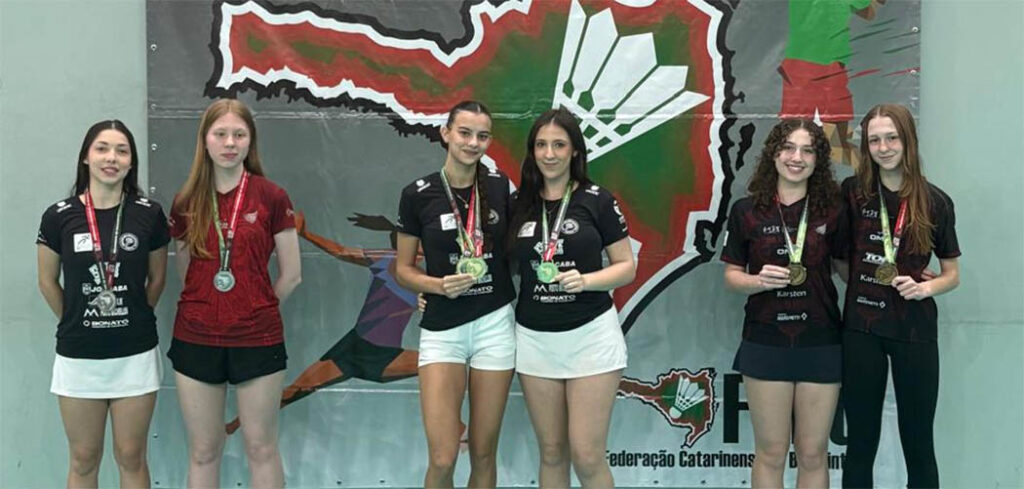 AMOB faz história e conquista todos os ouros da categoria Principal na III Etapa do Circuito Catarinense de Badminton