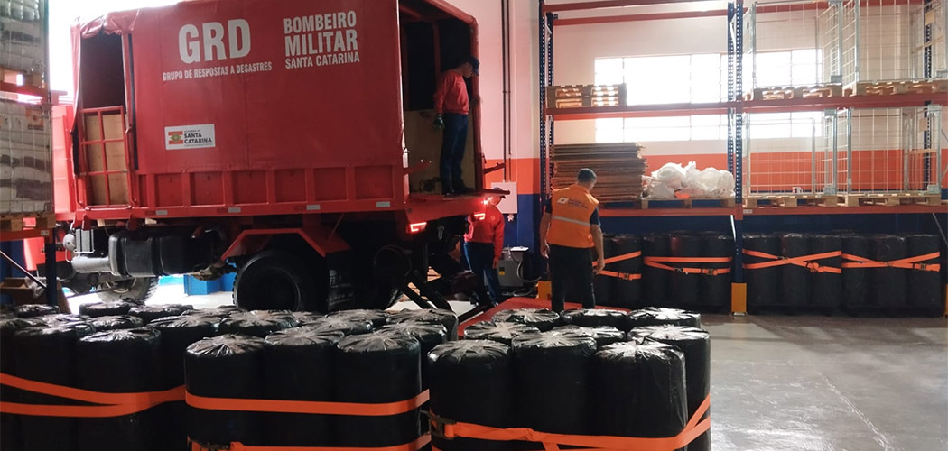 CBMSC atende famílias atingidas pelo granizo pelo Estado de SC