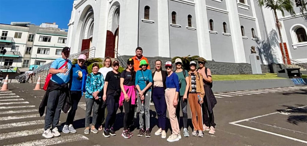 Turismo religioso ganha força em Joaçaba com caminhada de reconhecimento dos Caminhos Santos – Rota de Frei Bruno