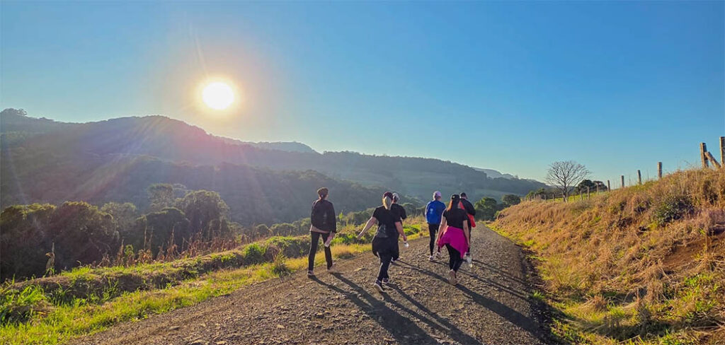 Turismo religioso ganha força em Joaçaba com caminhada de reconhecimento dos Caminhos Santos – Rota de Frei Bruno