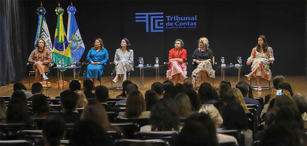 Integrantes do TCE/SC participam de seminário nacional sobre o combate da violência contra a mulher