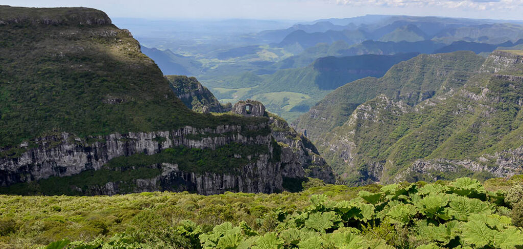 MPSC articula acordo para fortalecer fiscalização ambiental e orientar regularização de empreendimentos turísticos em Urubici