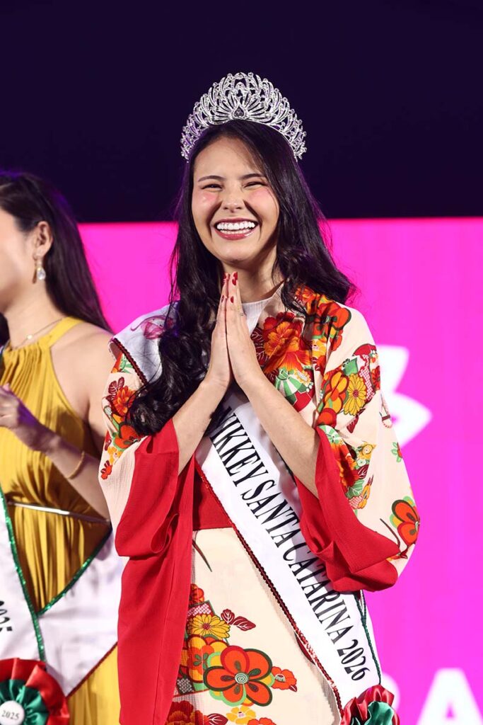 Yasmeene Keiko Ribeiro Homma é eleita Miss Nikkey Santa Catarina 2026
