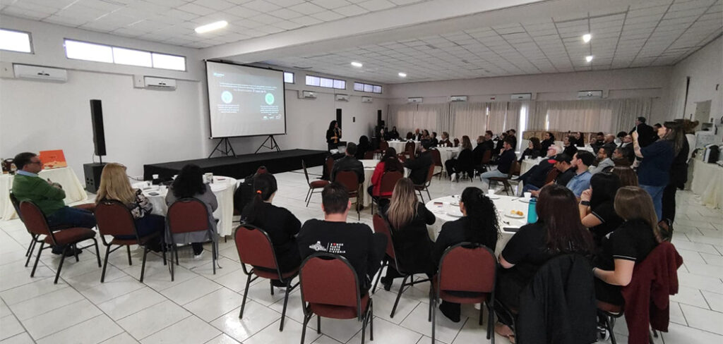 Hotelaria, identidade e negócios se encontram no 12º Café de Hotel da ABIH-SC em FraiburgoHotelaria, identidade e negócios se encontram no 12º Café de Hotel da ABIH-SC em Fraiburgo