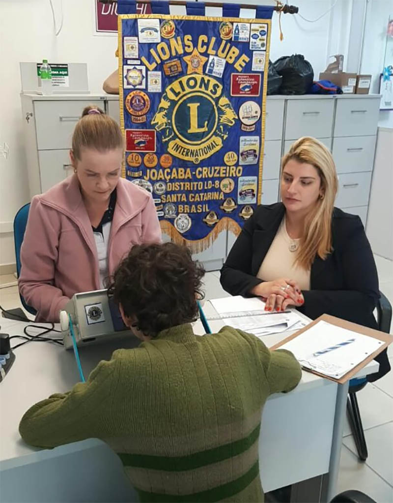 Estudante de Direito e Lions Clube Joaçaba Cruzeiro realizam ação em escola de Joaçaba