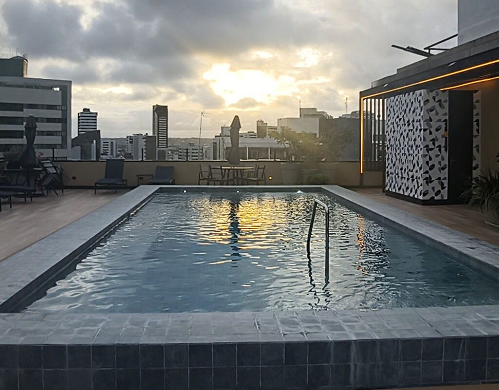 Boa Viagem é aposta estratégica para quem visita Recife; Park Hotel fica perto da praia e do aeroporto