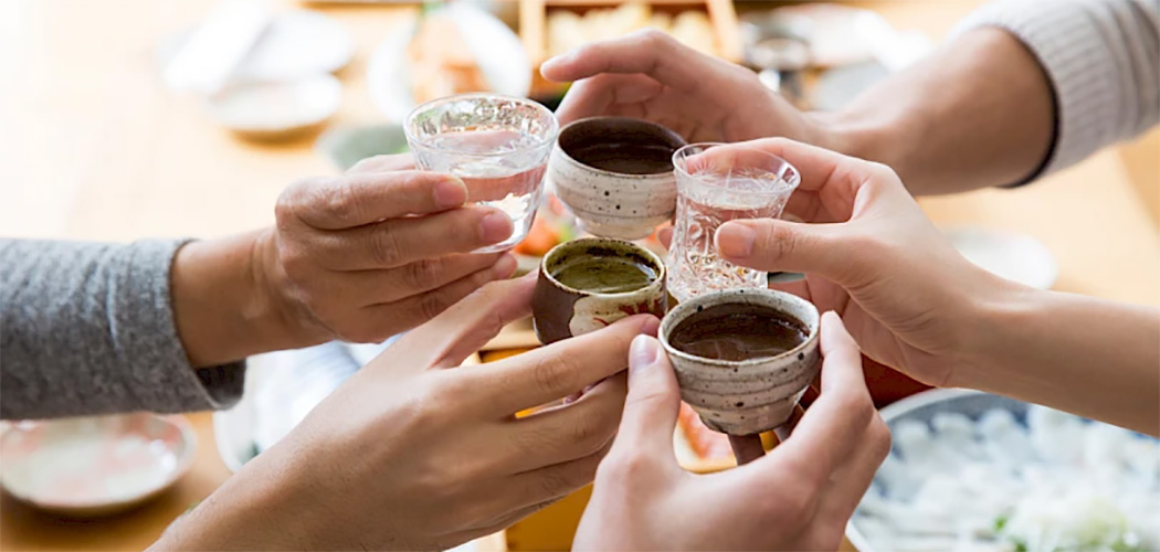 Dia do Sake: descubra curiosidades sobre a bebida que carrega a tradição japonesa