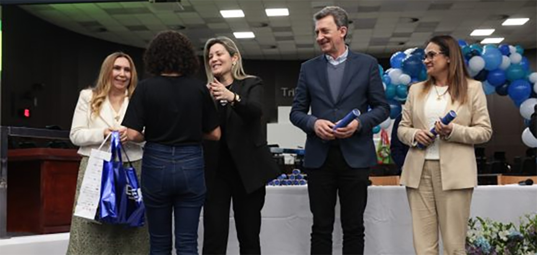 Programa Novos Caminhos homenageia crianças e adolescentes da Grande Florianópolis