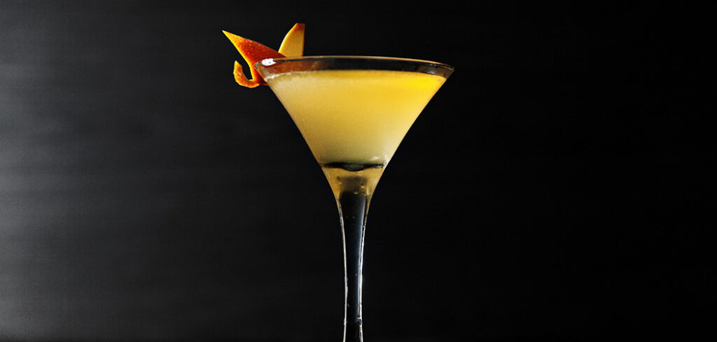 Primavera chegou: veja como preparar drinks com flores para celebrar a nova estação