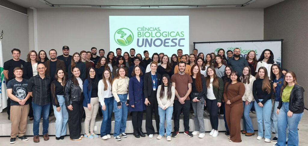 Curso de Ciências Biológicas da Unoesc Joaçaba promove palestra em celebração ao Dia do Biólogo