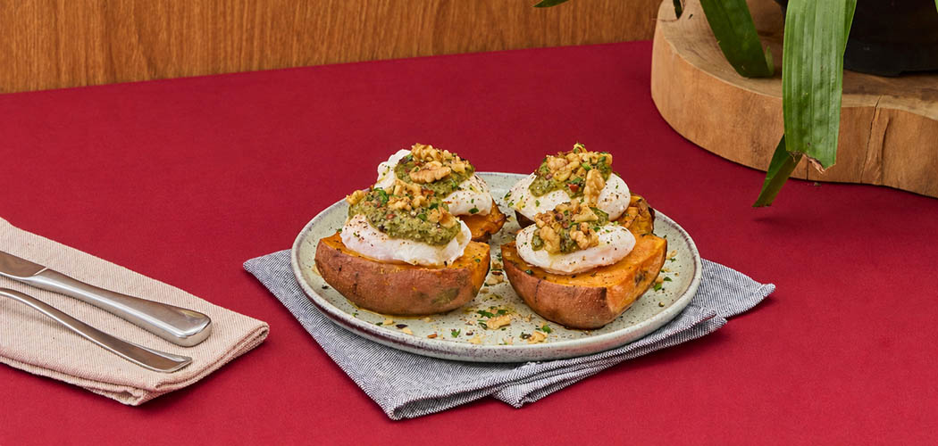 Batata doce com ovo poche
