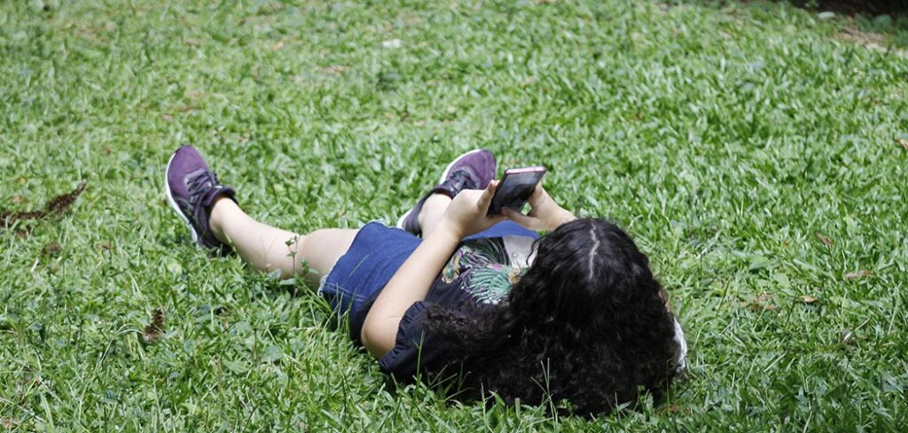 Dia Mundial da Saúde Mental (10/10): geração virtual está buscando silêncio na natureza