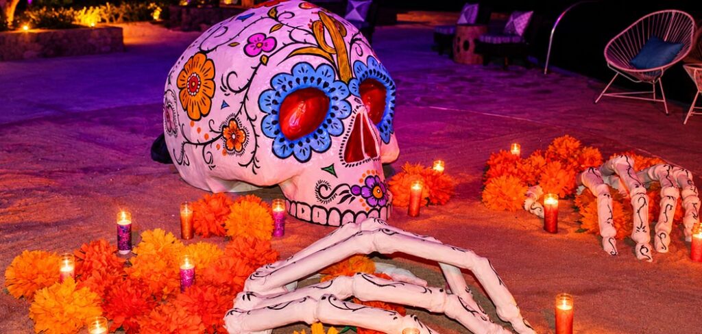 Día de los Muertos em Los Cabos: tradição mexicana transforma celebração em experiência cultural e gastronômica