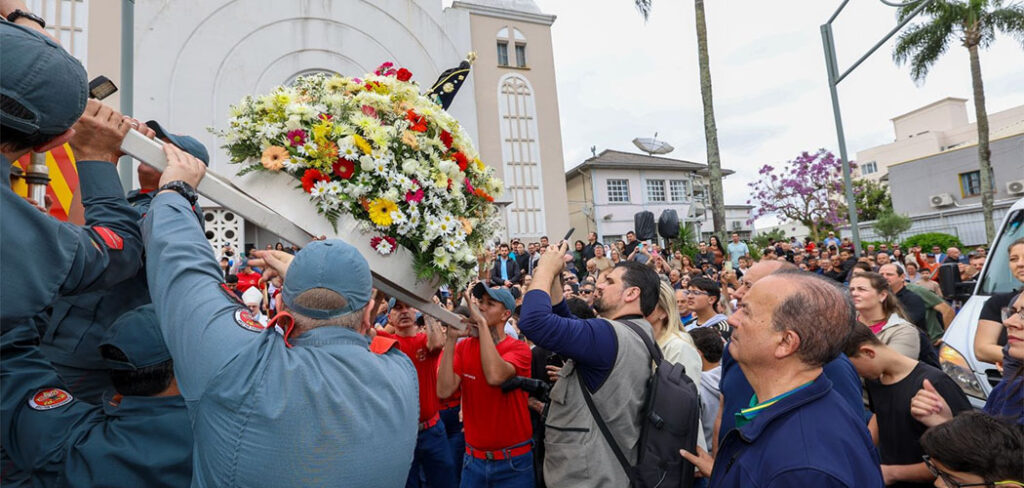 Governador Jorginho Mello participa da 49ª Romaria de Nossa Senhora Aparecida em Campos Novos