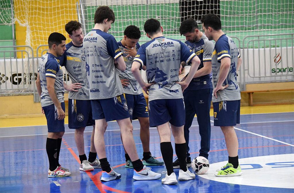 Joaçaba Futsal enfrenta o Rio do Sul pelas quartas de final do Catarinense nesta quarta-feira (28)