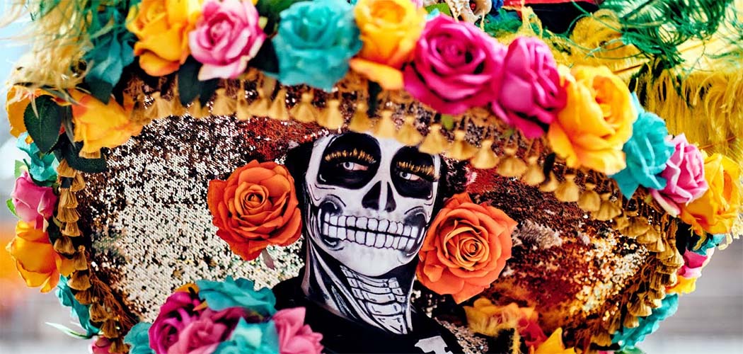 Día de los Muertos em Los Cabos: tradição mexicana transforma celebração em experiência cultural e gastronômica