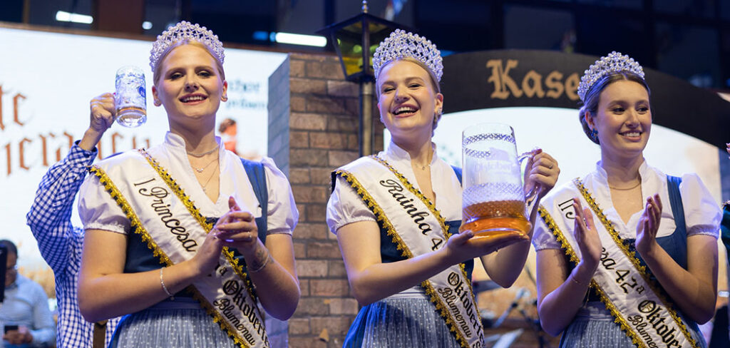 Oktoberfest Blumenau elege realeza para 2027 e inicia novo ciclo de divulgação da festa