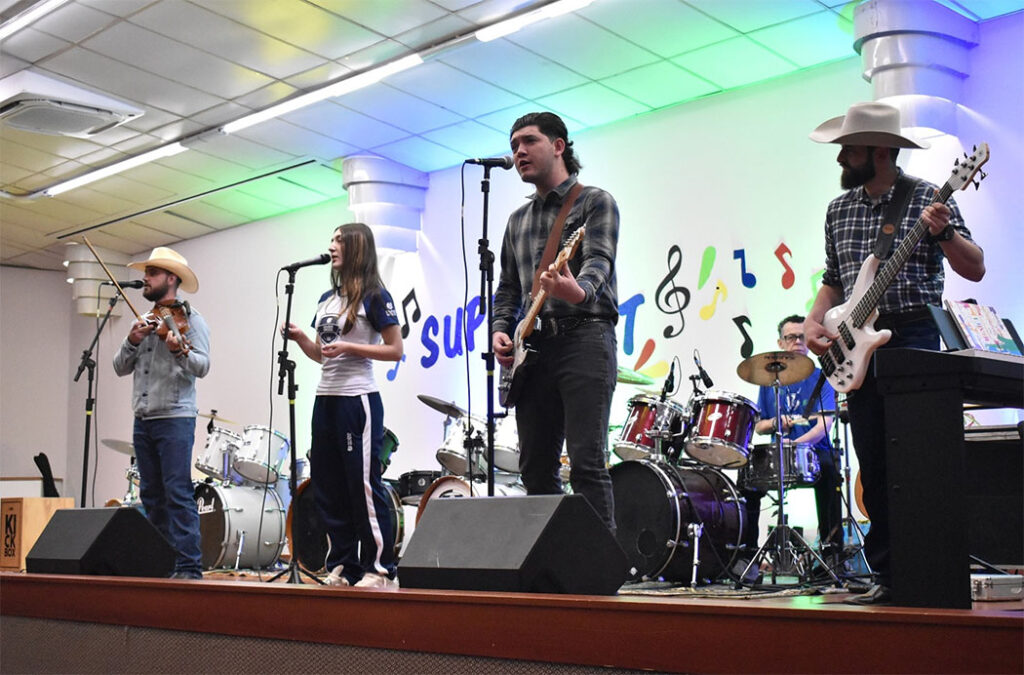 Colégio Unoesc Joaçaba promove a SuperFest 2026 com mais de 40 apresentações