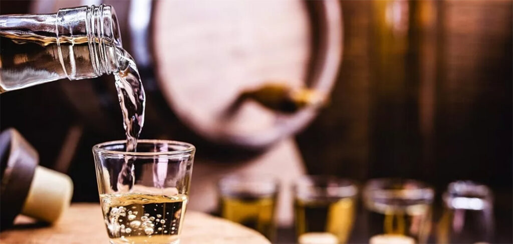 Cachaça brasileira amplia presença no exterior e leva cultura do país ao mundo
