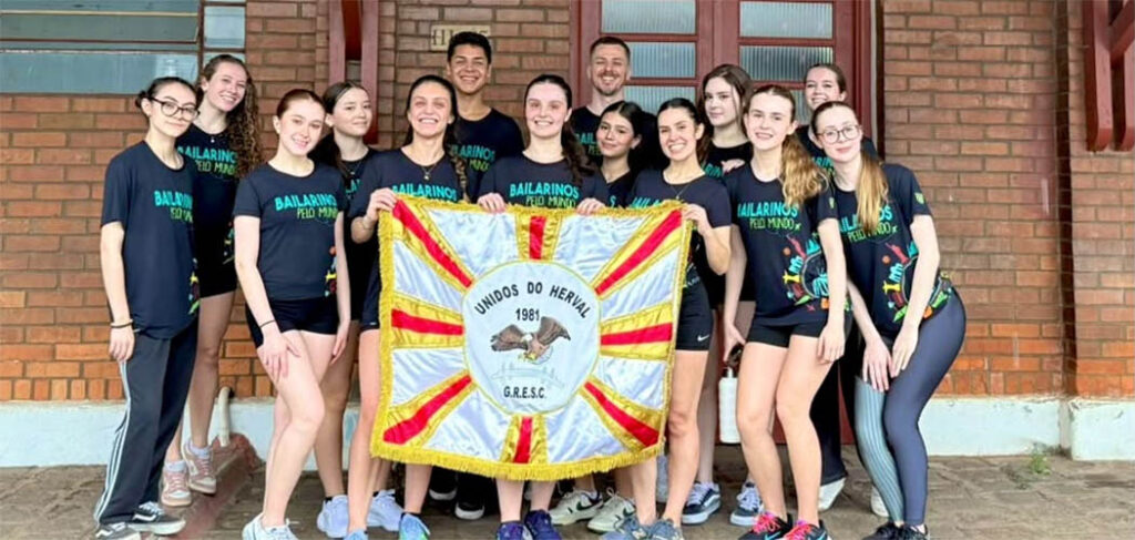 Grupos de dança de Joaçaba levam a cultura brasileira aos palcos da Disney e da NBA, em Orlando