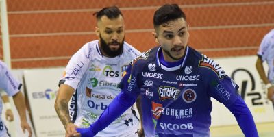 Joaçaba Futsal venceu o São Lourenço por 2 a 1 no jogo de estreia/Foto Mayelle Hall