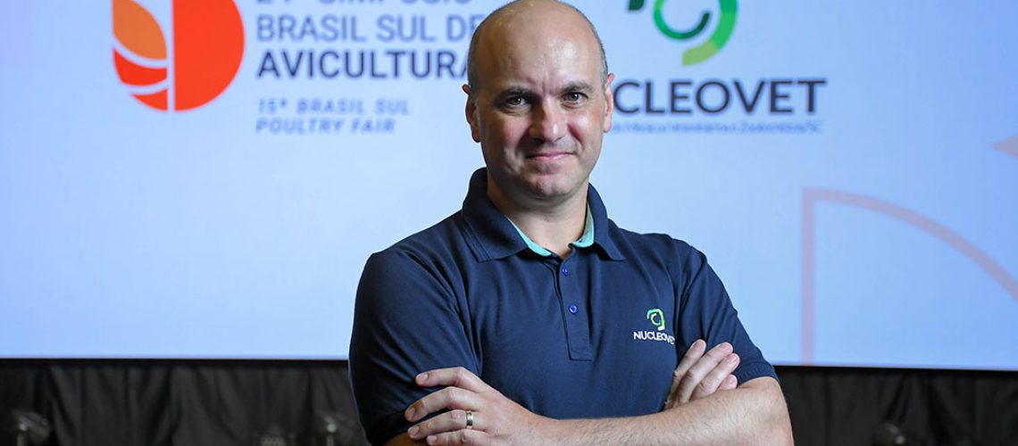 O presidente do Nucleovet, Tiago José Mores, sublinha que o SBSA fortalece as bases para um desenvolvimento sustentável e cooperativo da avicultura em toda a América Latina/Foto: Arquivo/UQ Eventos