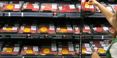 O gasto médio per capita do brasileiro com carnes é estimado em R$ 1.421