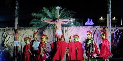 Espetáculo da Encenação da Paixão de Cristo emocionou o público em Itapema na sexta feira Santa (29/03)/Foto: Maythe Novak-Bom Dia SC