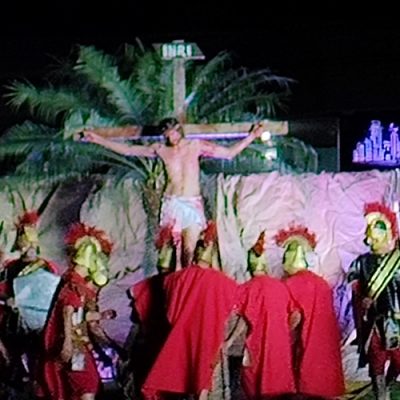 Espetáculo da Encenação da Paixão de Cristo emocionou o público em Itapema na sexta feira Santa (29/03)/Foto: Maythe Novak-Bom Dia SC