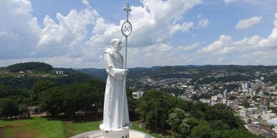 CDL Joaçaba lança PIX SOLIDÁRIO para manutenção e conservação do Monumento Frei Bruno/Foto: Bom Dia SC