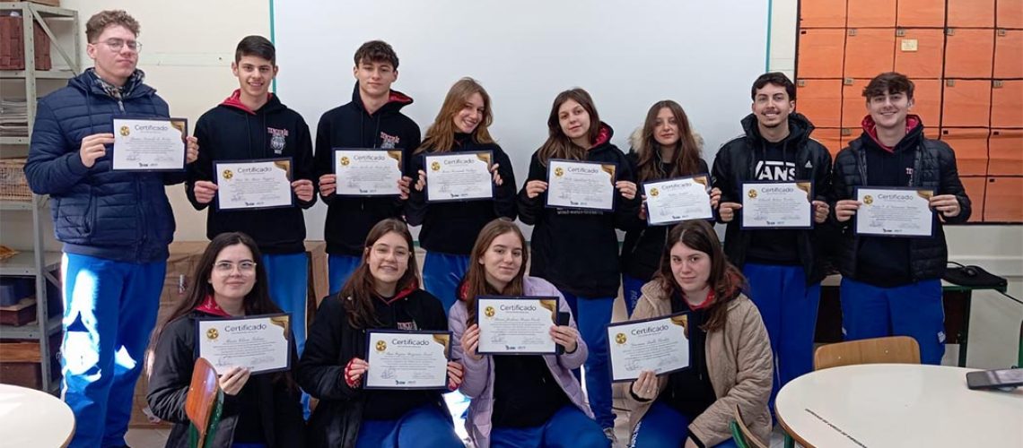 3º ano da EEB Padre Nóbrega participam de ação especial da JCI Joaçaba, Herval e Luzerna