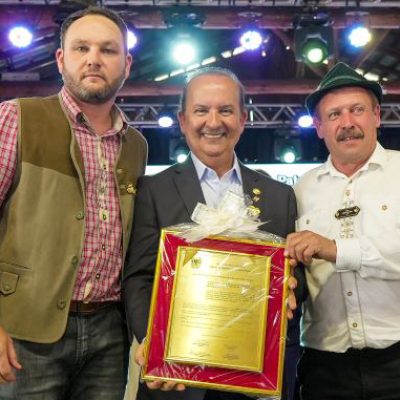 Jorginho Mello recebe o título de Cidadão Honorário de Treze Tílias