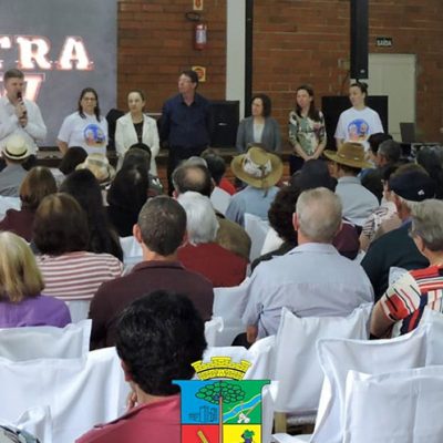 Prefeitura de Pinheiro Preto realiza Palestra Show para comemorar o Dia Internacional do Idoso